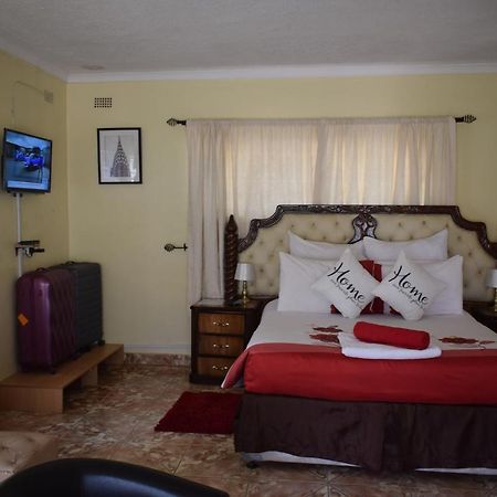 The Crown Inn Guest House Northwood 外观 照片