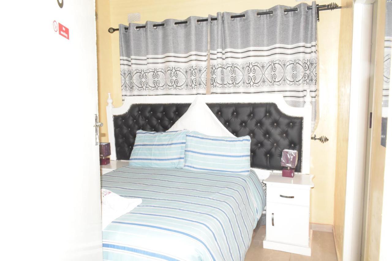 The Crown Inn Guest House Northwood 外观 照片