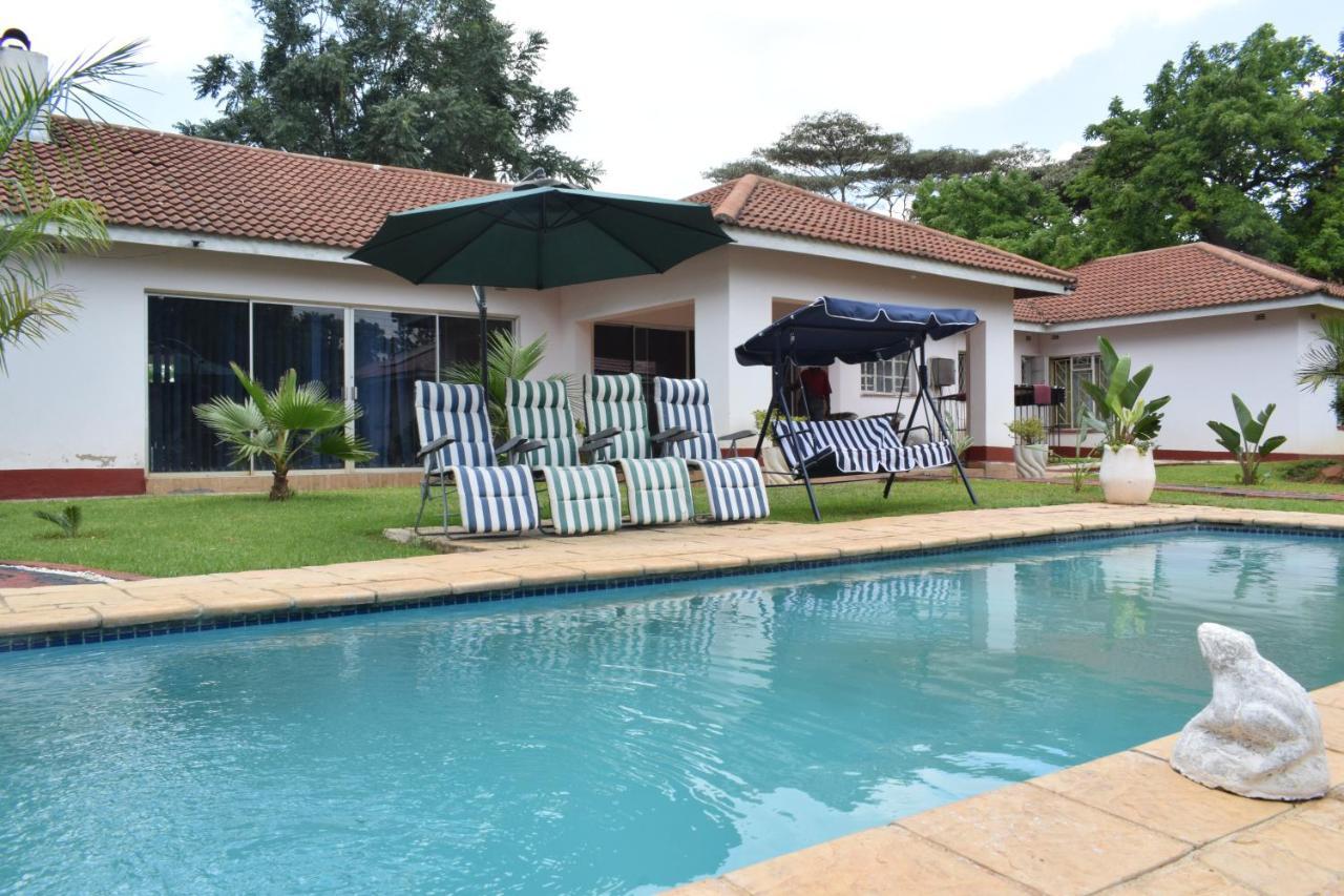 The Crown Inn Guest House Northwood 外观 照片